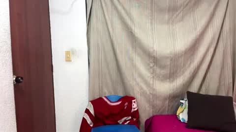 Snapshot of toji_x3 chatting on March 2026 03:34:01 AM Toji online show from March 2026 03:34:01 AM