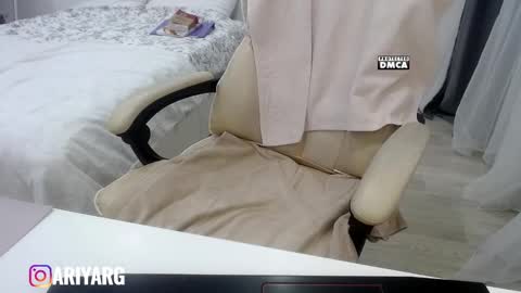 Snapshot of token___ chatting on January 2025 11:38:02 PM Arina online show from January 2025 11:38:02 PM