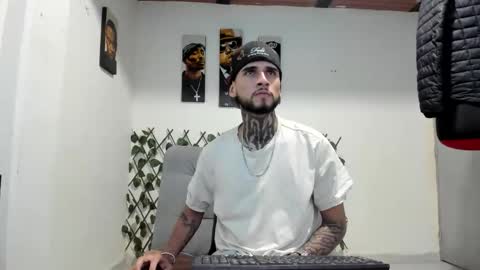 Snapshot of tokio_master chatting on October 2025 04:04:02 AM Tokyo Master online show from October 2025 04:04:02 AM