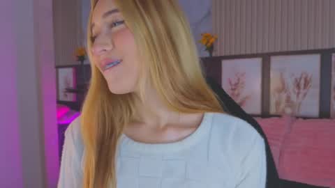 Snapshot of tokyoluu chatting on October 2025 10:18:01 PM tokyoluu online show from October 2025 10:18:01 PM