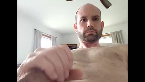 tom52701 online show from May 2026 08:07:02 PM