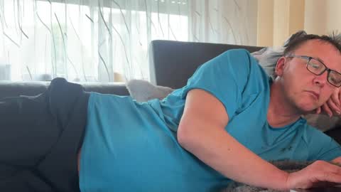 Tom online show from April 2026 05:25:02 PM