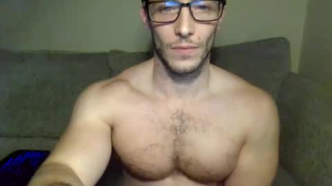 tom90ukx online show from December 2024 08:53:02 PM