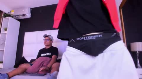 Snapshot of tom_allen8 chatting on January 2026 04:06:02 AM Tom Alle online show from January 2026 04:06:02 AM