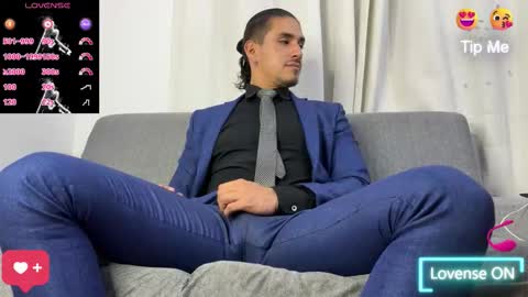 Snapshot of tom_blunt96 chatting on February 2026 05:01:01 AM TOM online show from February 2026 05:01:01 AM