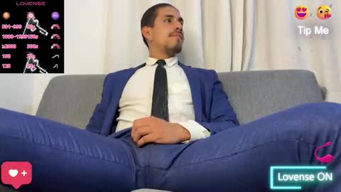 Snapshot of tom_blunt96 chatting on February 2026 02:02:02 AM TOM online show from February 2026 02:02:02 AM