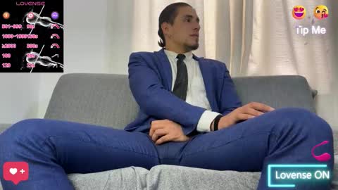 Snapshot of tom_blunt96 chatting on February 2026 04:26:01 PM TOM online show from February 2026 04:26:01 PM