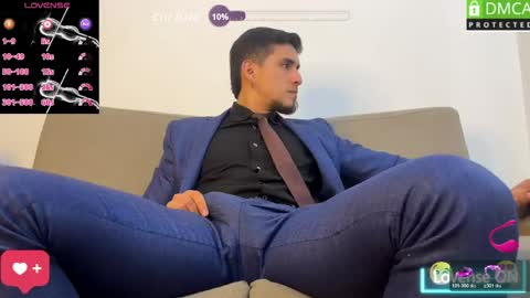Snapshot of tom_blunt96 chatting on June 2026 07:41:01 PM TOM online show from June 2026 07:41:01 PM
