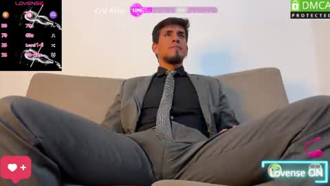 Snapshot of tom_blunt96 chatting on July 2026 05:25:02 AM TOM online show from July 2026 05:25:02 AM