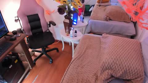 Master of pleasure online show from October 2025 12:50:02 PM