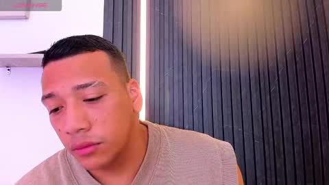 Tom muscle1 online show from October 2025 12:01:02 PM