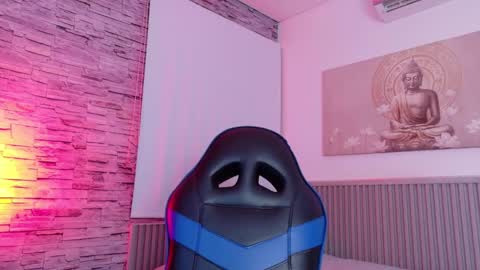 Tom muscle1 online show from February 2026 12:04:02 PM