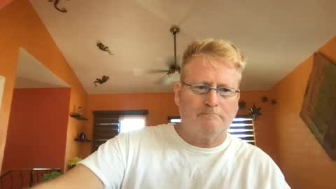 Snapshot of tomascausa chatting on October 2025 06:52:02 PM Hola online show from October 2025 06:52:02 PM