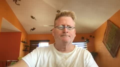 Snapshot of tomascausa chatting on February 2026 08:08:02 PM Hola online show from February 2026 08:08:02 PM