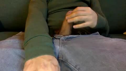 Snapshot of tombi125 chatting on December 2024 03:30:01 PM tombi125 online show from December 2024 03:30:01 PM