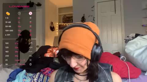 Snapshot of tomboy_titties chatting on October 2025 11:05:01 PM tomboy_titties online show from October 2025 11:05:01 PM