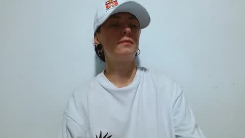 Blue online show from May 2026 01:00:01 AM