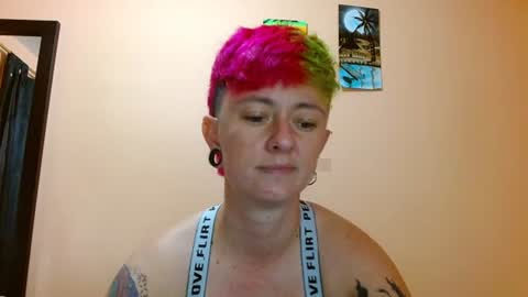 Snapshot of tomboyblue chatting on August 2026 06:21:01 PM Blue online show from August 2026 06:21:01 PM