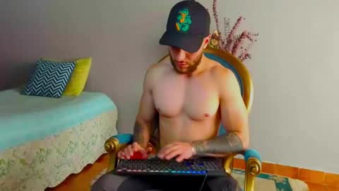 tomDavisXl online show from September 2025 03:34:02 PM