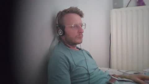 tomekwrona23 online show from May 2026 01:28:02 PM