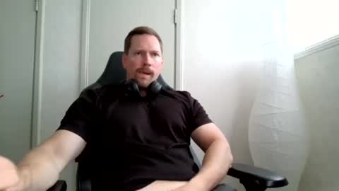 Snapshot of tomfin95 chatting on July 2026 09:36:02 AM tomfin95 online show from July 2026 09:36:02 AM