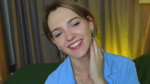 Lana online show from July 2026 07:16:01 PM