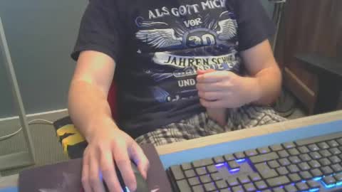 tomin3m online show from February 2025 07:28:02 PM