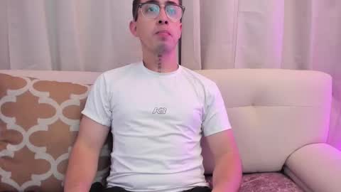 Snapshot of tommas_johnson chatting on February 2026 03:36:02 AM Tomas online show from February 2026 03:36:02 AM