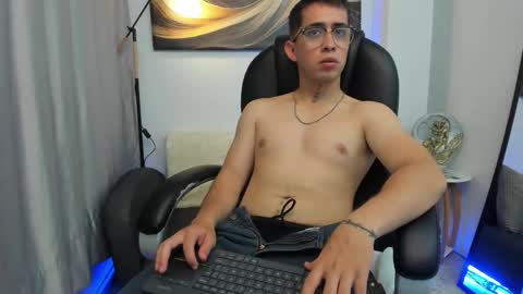 Snapshot of tommas_johnson chatting on February 2026 02:34:02 AM Tomas online show from February 2026 02:34:02 AM