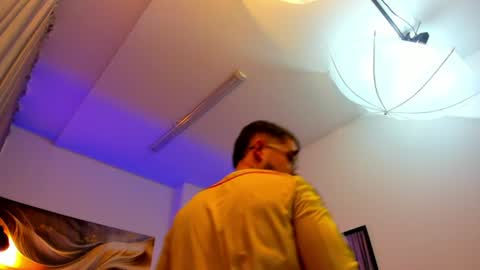 Snapshot of tommas_johnson chatting on June 2026 12:03:02 PM Tomas online show from June 2026 12:03:02 PM