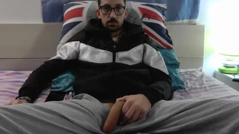 tommaso9046 online show from February 2026 05:01:01 PM