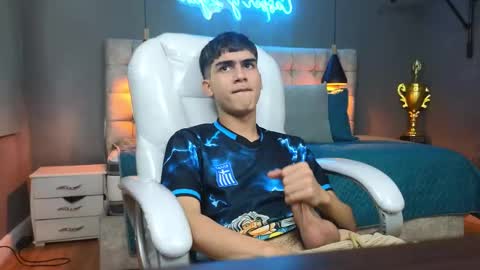 Tommy  online show from February 2025 09:56:01 AM