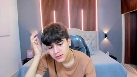 Tommy  online show from September 2025 03:40:01 AM