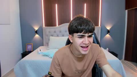 Tommy  online show from October 2025 04:22:02 AM