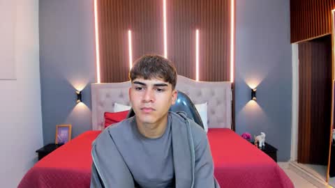 Tommy  online show from October 2025 03:42:02 AM