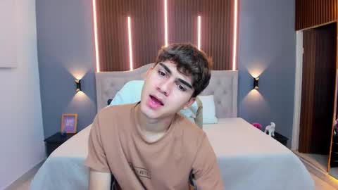 Tommy  online show from November 2025 03:28:01 AM