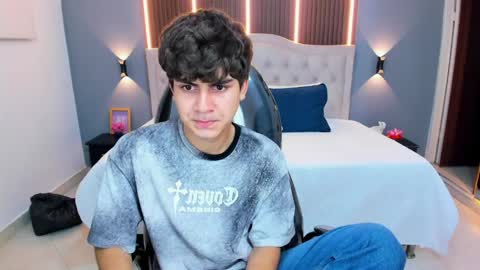 Tommy  online show from April 2026 04:01:01 AM