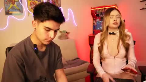Snapshot of tommy_and_sophie chatting on June 2026 05:12:01 AM tommy and sophie online show from June 2026 05:12:01 AM