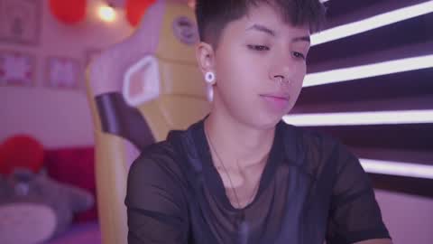 Blue  online show from February 2025 01:35:02 PM