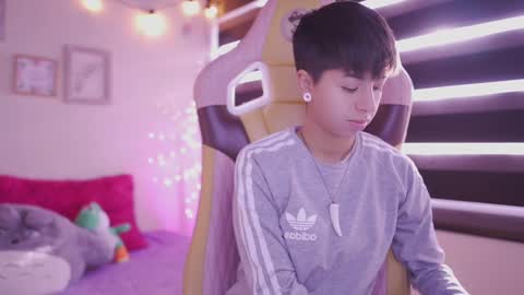 Blue  online show from March 2025 12:15:01 PM