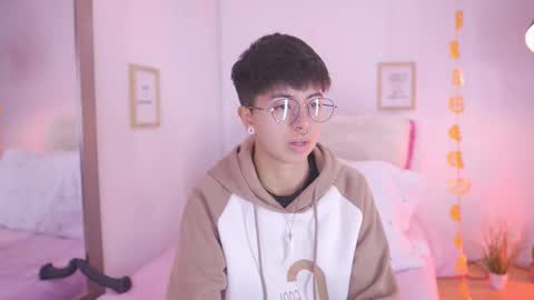 Blue  online show from October 2025 01:44:02 PM