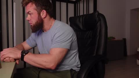 Snapshot of tommy_burnzzz chatting on January 2025 02:46:02 AM tommy burnzzz online show from January 2025 02:46:02 AM