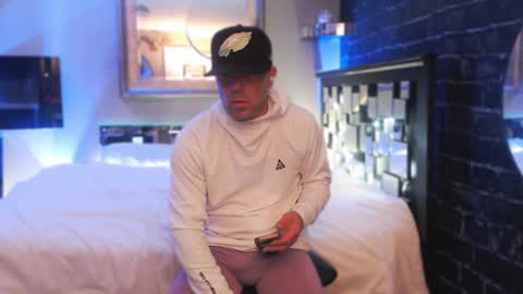 Tommy online show from October 2025 02:22:02 AM