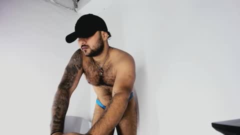 tommy_sccott online show from October 2025 01:35:01 AM