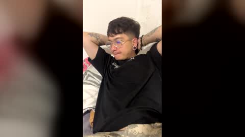 Snapshot of tommy_sins619 chatting on February 2026 05:08:01 AM Dirty Tommy online show from February 2026 05:08:01 AM