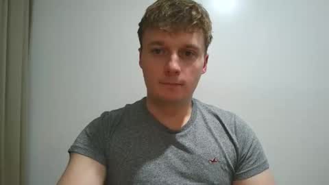 tomsky2703 online show from November 2025 05:45:03 PM