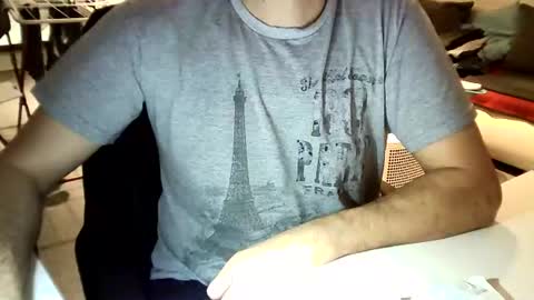 Snapshot of tomtom02029 chatting on December 2024 09:52:01 PM Tom online show from December 2024 09:52:01 PM