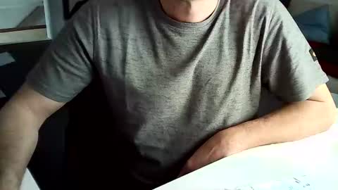 Snapshot of tomtom02029 chatting on December 2024 08:41:02 AM Tom online show from December 2024 08:41:02 AM