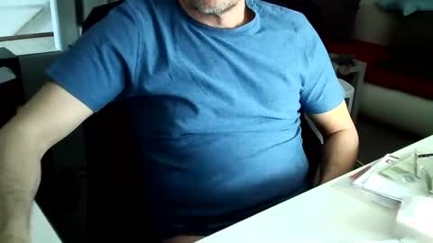 Snapshot of tomtom02029 chatting on February 2025 09:02:01 AM Tom online show from February 2025 09:02:01 AM