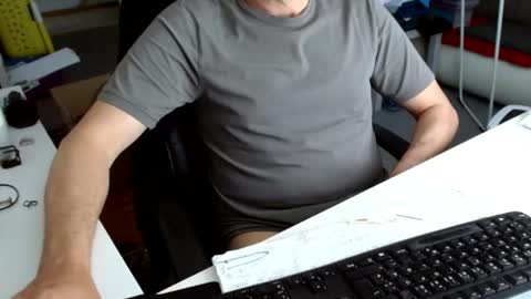 Tom online show from April 2026 09:45:01 AM